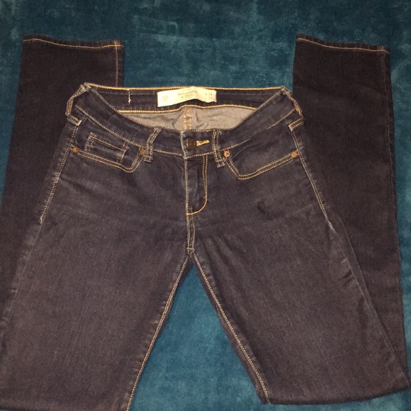 Abercrombie & Fitch ‘THE A&F SKINNY’ Jeans - Picture 3 of 6
